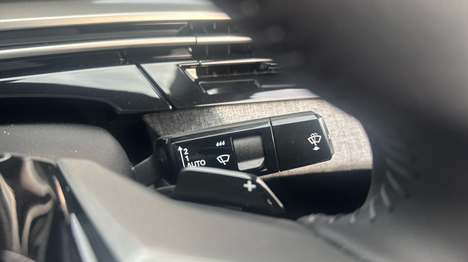 Peugeot 3008 157kW Allure 73kWh 5dr Auto Electric Estate - Image 22